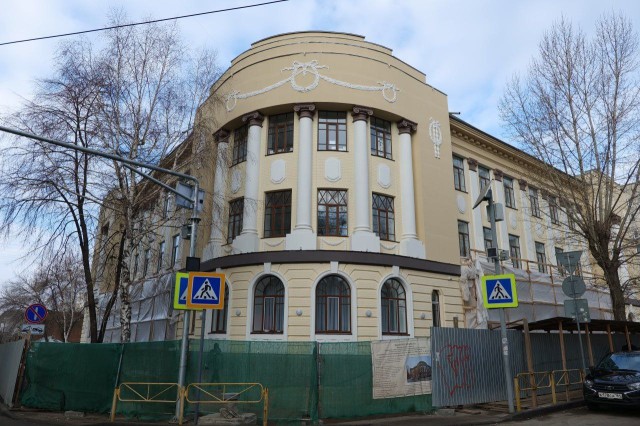Занятия в школе №2 в Саратове возобновят в мае Занятия в школе №2 в Саратове возобновят в мае