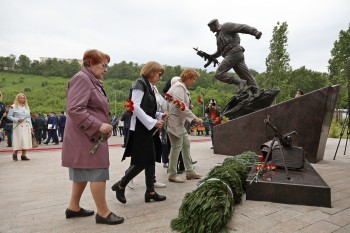 Памятник &quot;Слава героям Росгвардии&quot; открыли в Нижнем Новгороде