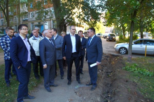 "Прошу всех мобилизовать усилия, работы по программе формирования комфортной городской среды мы обязаны завершить до 1 ноября", - Алексей Ладыков "Прошу всех мобилизовать усилия, работы по программе формирования комфортной городской среды мы обязаны завершить до 1 ноября", - Алексей Ладыков