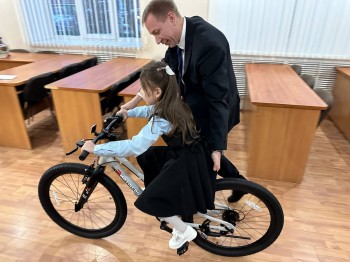 Андрей Чечерин исполнил мечты двух детей в рамках акции