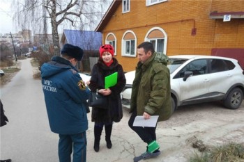 Жителям более 100 жилых домов в Чебоксарах напомнили об осторожном обращении с огнем