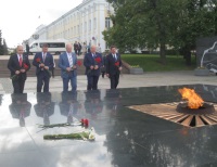 «12 июня мы отдаем дань памяти погибшим в Великую Отечественную войну и ныне живущим ветеранам, которых можно считать основателями нового, послевоенного Нижнего Новгорода», - Олег Кондрашов