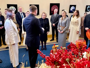 Валентине Матвиенко представили нижегородский бренд «Хохлома»