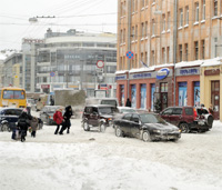 В Н.Новгороде к концу дня все дворы должны быть расчищены, а снег вывезен с главных и второстепенных улиц - Кондрашов