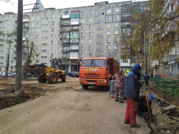 Благоустройство 3 дворов на улице Телеграфной Нижнего Новгорода вступило в финальную фазу