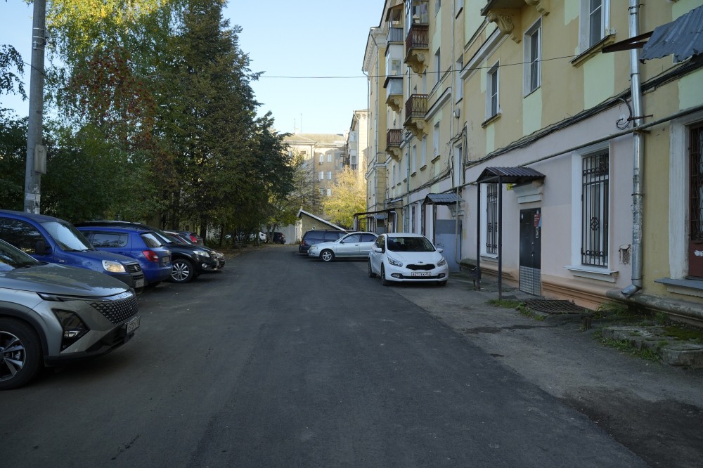 Социальные участковые помогли с ремонтом дорог в Московском районе