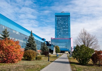 &quot;АвтоВАЗу&quot; в Тольятти прогнозируется снижение выпуска Lada на 40% в 2025 году