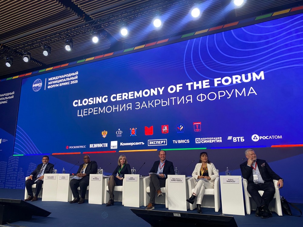 Агентство «ОКА» представило подходы к адаптации иностранцев в России на VII Международном муниципальном форуме стран БРИКС