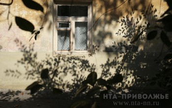 Ребенок выпал из окна МКД на пр. Блинова в Саратове Ребенок выпал из окна МКД на пр. Блинова в Саратове