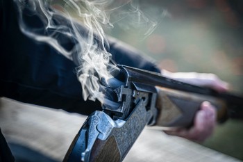 Убийцу с оружием разыскивают в Ковернинском районе Нижегородской области