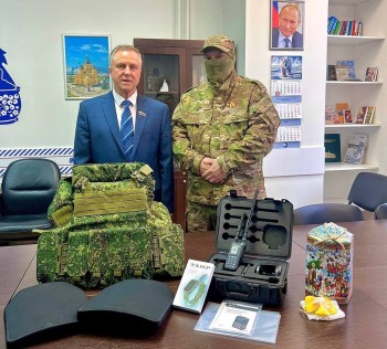 Депутат ЗС НО передал на фронт систему защиты от дронов и бронежилеты