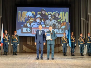 В Нижнем Новгороде наградили 56 сотрудников МЧС