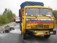 В Нижегородской области водитель мотоцикла &quot;ИЖ&quot; погиб в результате столкновения с автомобилем Kia и &quot;КамАЗом&quot; 