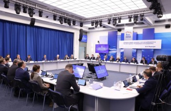 "Единая Россия" обеспечит финансирование народной программы в проекте бюджета "Единая Россия" обеспечит финансирование народной программы в проекте бюджета