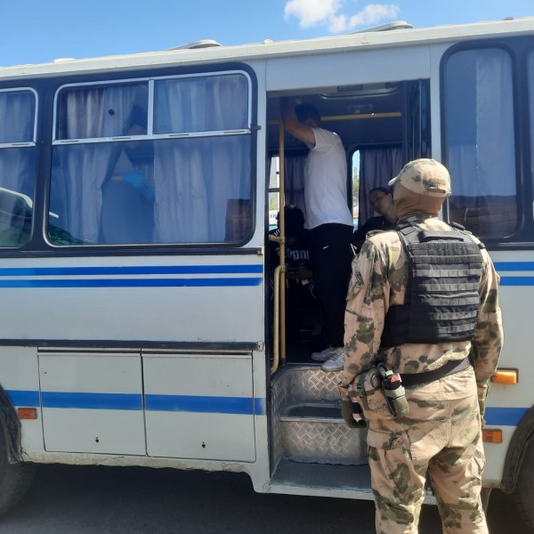 Полиция проверила более 800 мигрантов в Чувашии Полиция проверила более 800 мигрантов в Чувашии