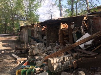 Главе Ленинского района Нижнего Новгорода внесено представление прокуратуры в связи с обрушением на детей стены сараев