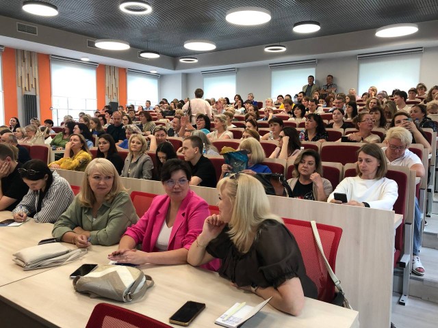 Институт демографического развития провел цикл лекций по семейной политике и культуре отношений