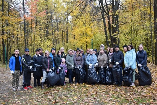 Муниципальные служащие Чебоксар присоединились к Всероссийской акции "Зелёная Россия"