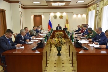 Олег Николаев поручил следить за соблюдением эпидемиологических требований на избирательных участках Чувашии