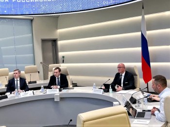 Вице-премьер РФ Дмитрий Чернышенко провёл совещание с главами регионов ПФО о мерах стабилизации экономики