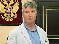 Гус Хиддинк останется главным тренером сборной России по футболу после Евро-2008 