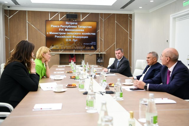 Оксана Лут и Рустам Минниханов обсудили перспективы развития АПК Татарстана
