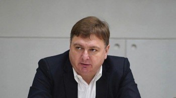 Самарские власти опровергли отставку главы МинЖКХ Виталия Брижаня Самарские власти опровергли отставку главы МинЖКХ Виталия Брижаня
