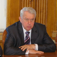 Гладышев поручил Янченко направить письмо в прокуратуру по факту обрушения строительного забора на ул. Ковалихинская