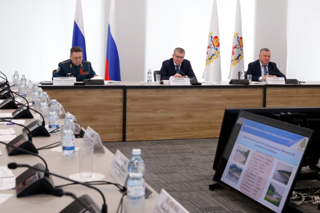 «До окончания пожароопасного сезона к патрулированию населённых пунктов необходимо привлекать максимальное число специалистов», - Петр Банников