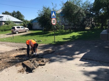 &quot;Лежачих полицейских&quot; устанавливают в деревне Новопокровское в Нижнем Новгороде