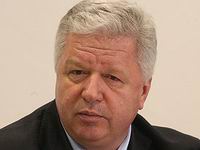 Шмаков считает, что осенью в России грядет новая волна роста безработицы