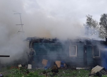 Пенсионерка погибла во время пожара на улице Кузбасской в Нижнем Новгороде 