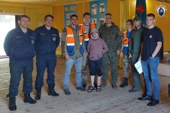 Ночь блуждал по лесу 12-летний мальчик из детского лагеря в Нижегородской области