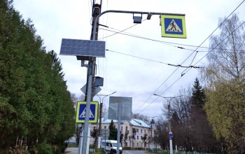 Рядом с чебоксарскими школами появились светофоры на солнечных батареях