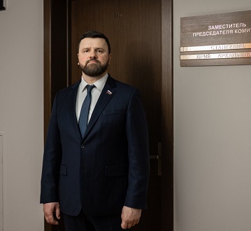 Юрий Станкевич о контроле трудовой миграции: «Свои уставы пусть оставляют дома»