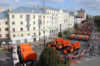 &quot;Чебоксарцы и гости столицы Чувашии по достоинству оценили авангард нашей коммунальной техники&quot;, - Алексей Ладыков