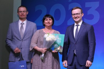 Нижегородских соцработников наградили за профессиональные достижения