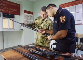 Нижегородца наградили медалью за передачу оружия на СВО