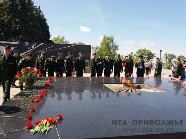 Регламентные работы проходят на монументе "Вечный огонь" в Нижегородском кремле Регламентные работы проходят на монументе "Вечный огонь" в Нижегородском кремле