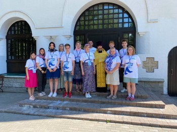 Волонтеры "Единой России" отправились в Дивеево для помощи паломникам 