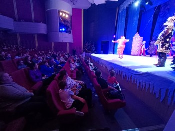 Благотворительную елку главы Нижнего Новгорода посетили около тысячи детей
