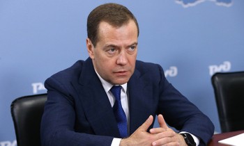 Дмитрий Медведев в своей авторской статье объявил курс на перемены &quot;Единой России&quot;