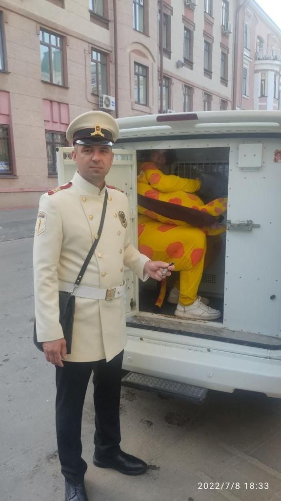 "Городовые" помогут в борьбе с навязчивыми ростовыми куклами в Нижнем Новгороде