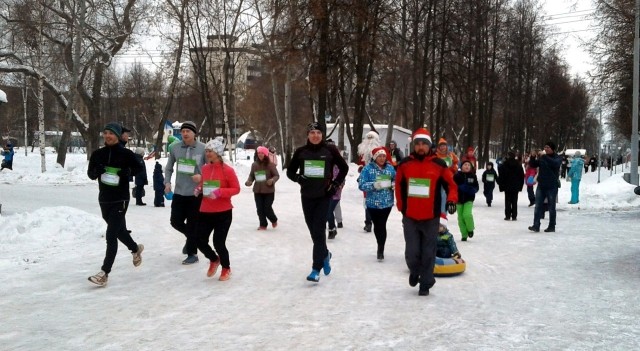 Около 100 человек собрались на "Забеге обещаний"  в Кирове 1 января