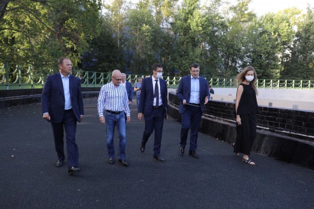 Сергей Кириенко, Игорь Комаров и Глеб Никитин оценили ход реконструкции парка "Швейцария" в Нижнем Новгороде