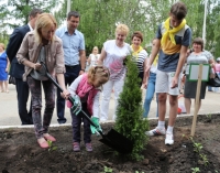 Елена Бережная заложила &quot;Аллею победителей&quot; в школе № 27 города Чебоксары
