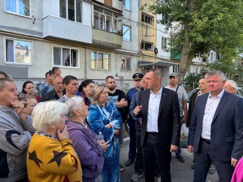 Саратовец погиб при падении обломков БпЛА во дворе жилого дома Саратовец погиб при падении обломков БпЛА во дворе жилого дома