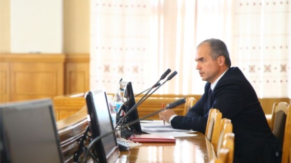 Алексей Ладыков поставил ряд задач на планерке в администрации Чебоксар Алексей Ладыков поставил ряд задач на планерке в администрации Чебоксар