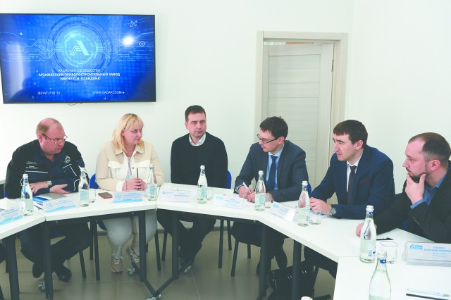 Делегация представителей ПАО "Газпром" посетила АПЗ