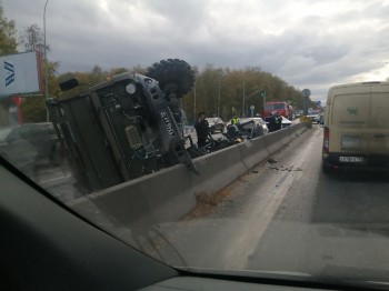 Четверо пострадали в столкновении Ford с проехавшим на красный свет армейским грузовиком в Нижнем Новгороде